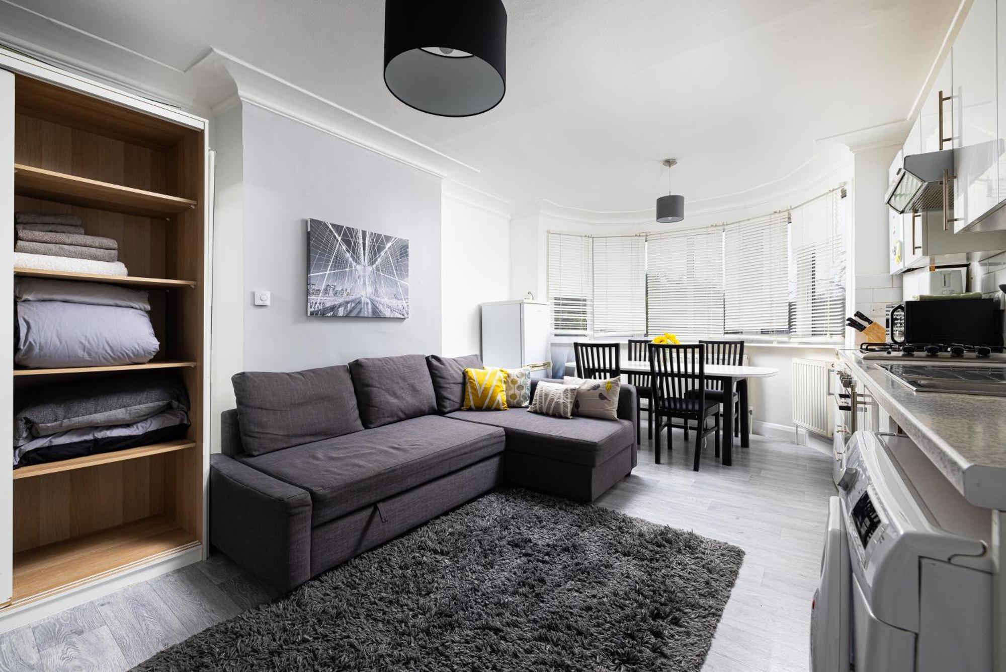 One Bedroom Apartment Opposite Brent Cross Station Londra Dış mekan fotoğraf